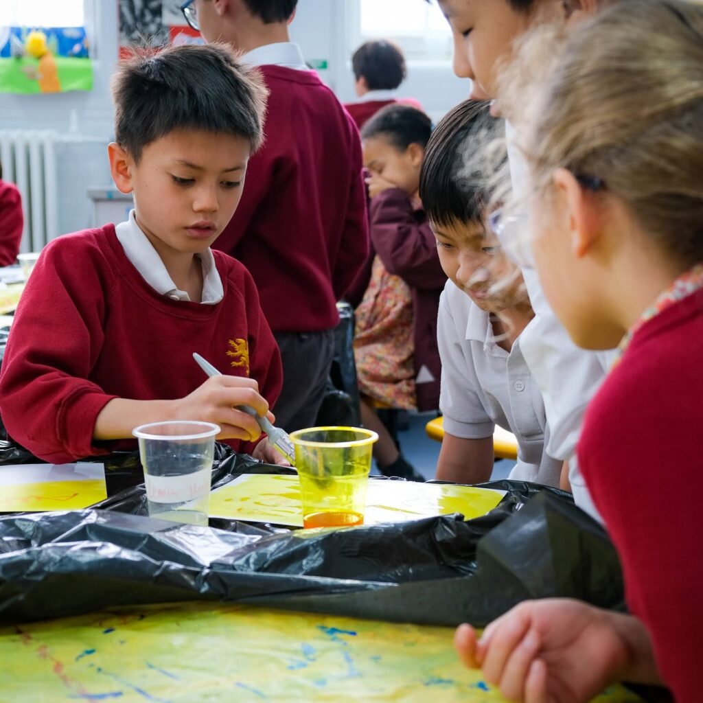 How Bilingual Education Shapes the Way Children Think